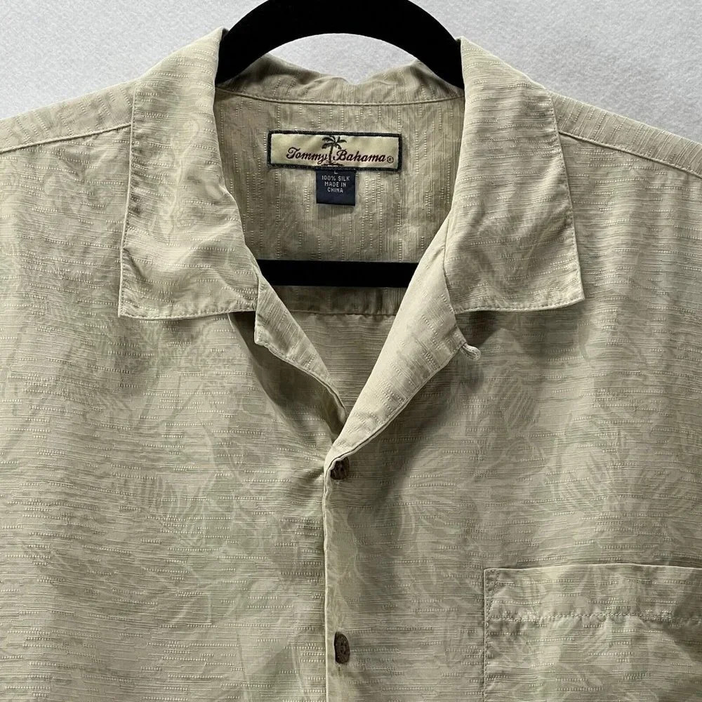 Tommy Bahama Hawaiian Shirt Mens Size Large Floral Jacquard Textured Silk Beige - Picture 3 of 10